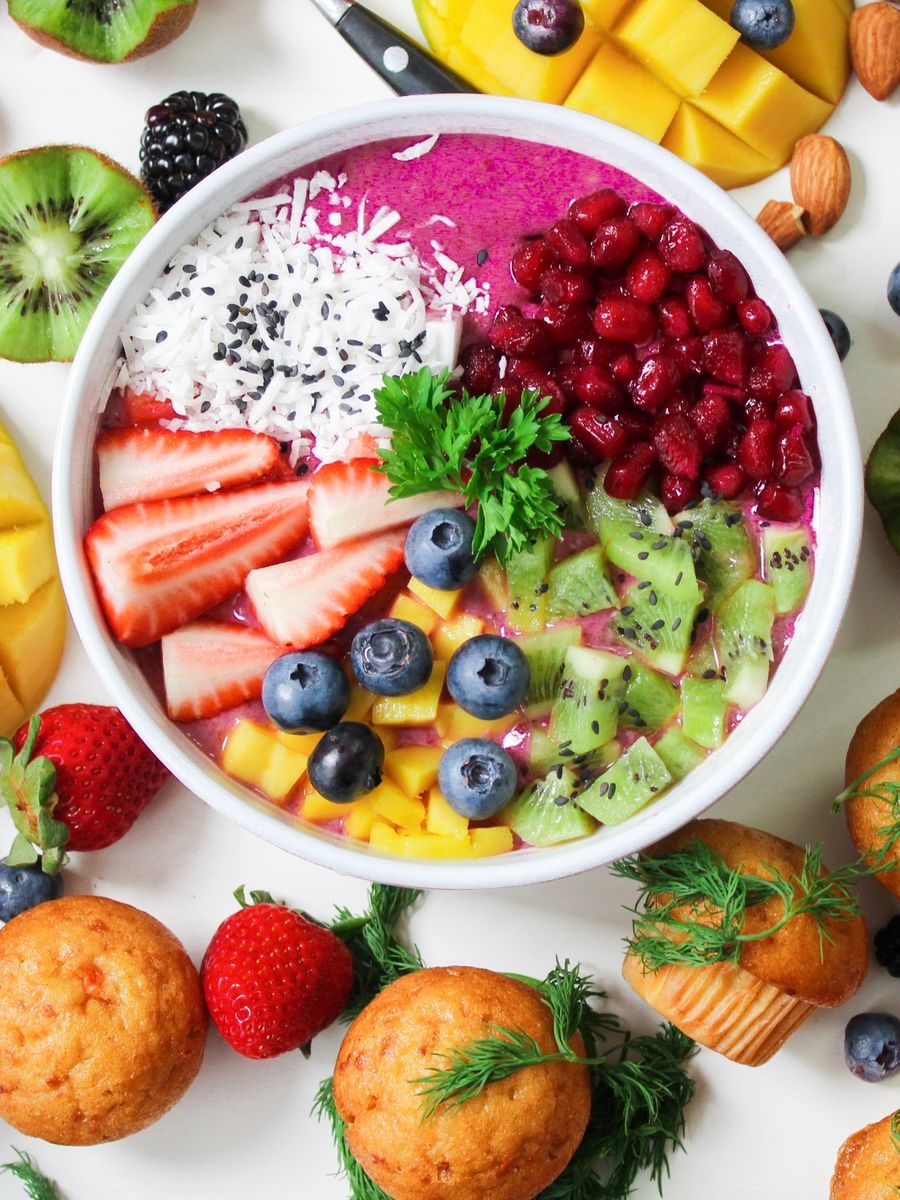 Overhead photograph of a fruit smoothie bowl